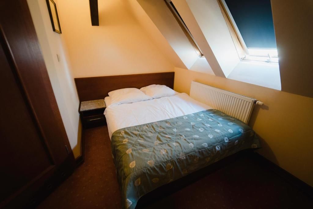 Отель Hotel Libero Милич