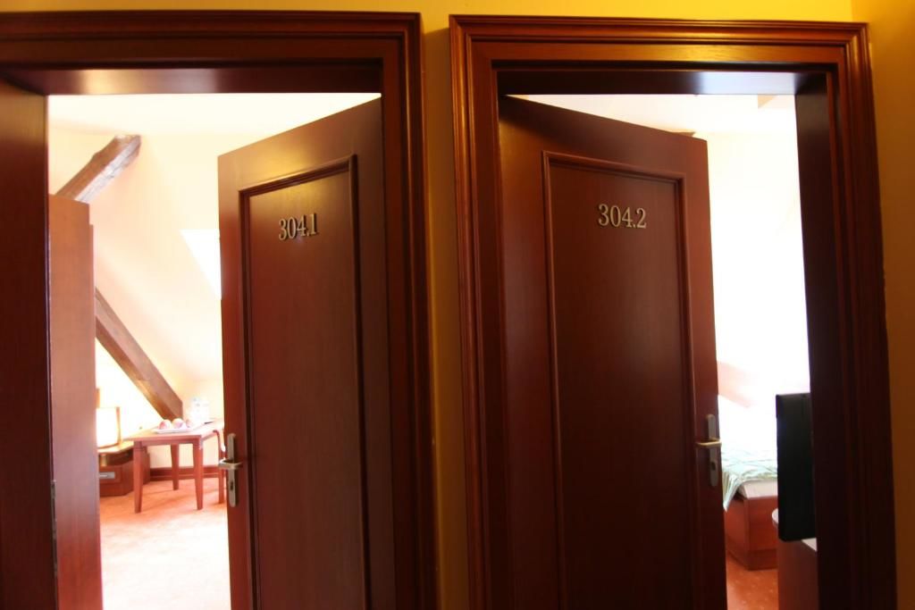 Отель Hotel Libero Милич