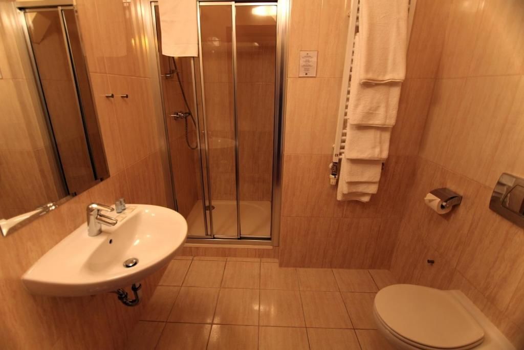 Отель Hotel Libero Милич