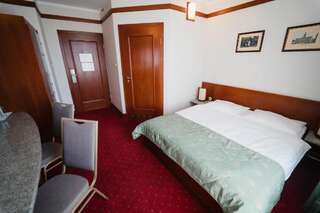 Отель Hotel Libero Милич Одноместный номер с кроватью размера "queen-size"-6